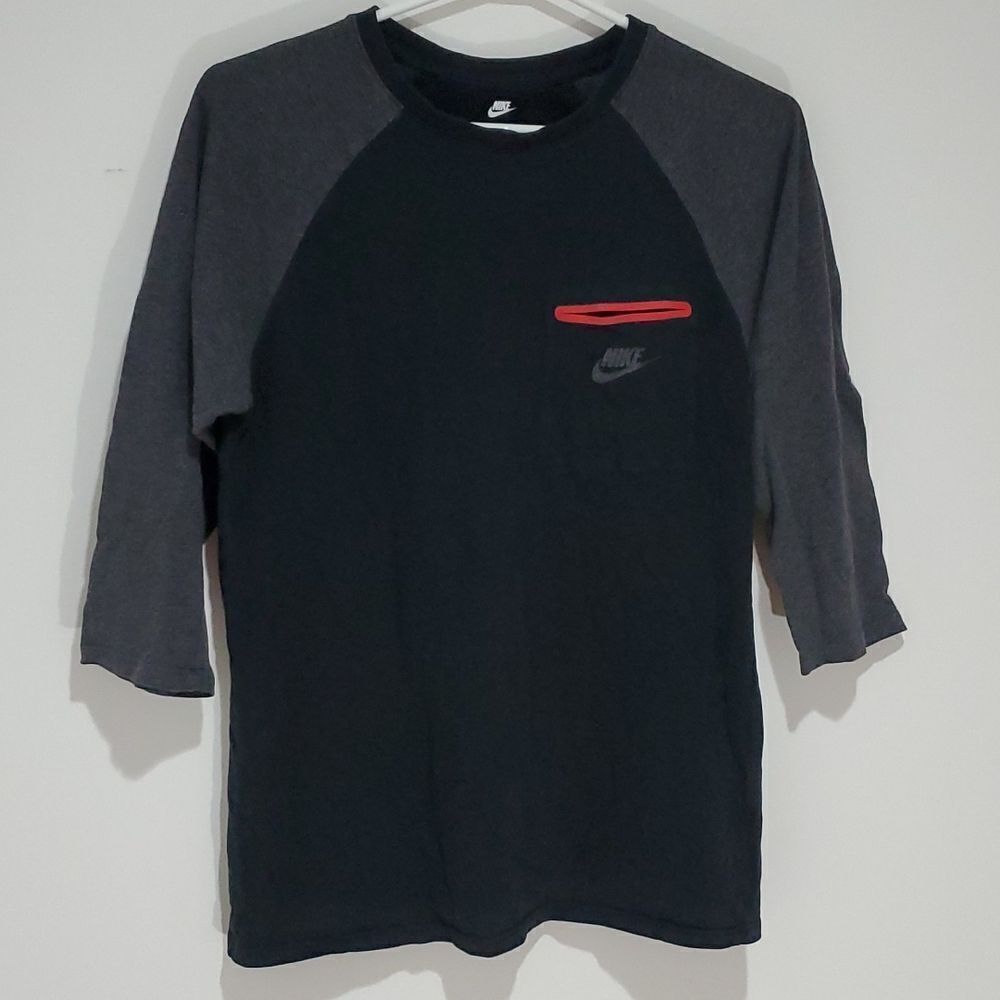 NIKE The Nike Tee Small Black And Grey Athletic Cut Long Sleeve Shirt